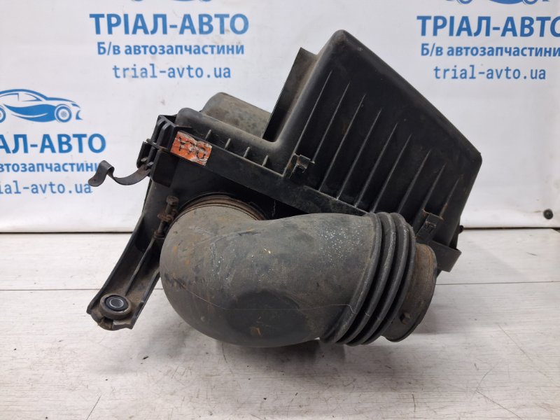 Корпус воздушного фильтра Kia Sorento 2002-2011 BL 2.5 diesel D4CB 281103E700 Б/У