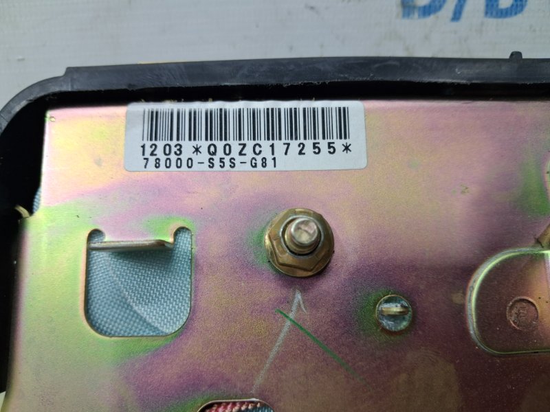Подушка безопасности в кресло правая Civic 2005-2012 FD 1.8 бензин R18A Подушка безопасности в кресло правая Civic 2005-2012 FD 1.8 бензин R18A