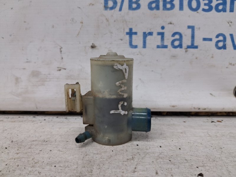 Насос омывателя стекла Mitsubishi Pajero Wagon 2006-2022 4 3.2 Дизель 4M41 8260A464 Б/У