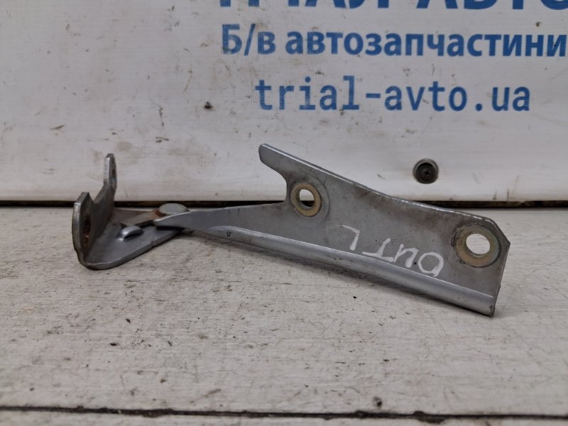 Петля капота левая Outlander 2003-2006 cu 2.4 бензин 4G69