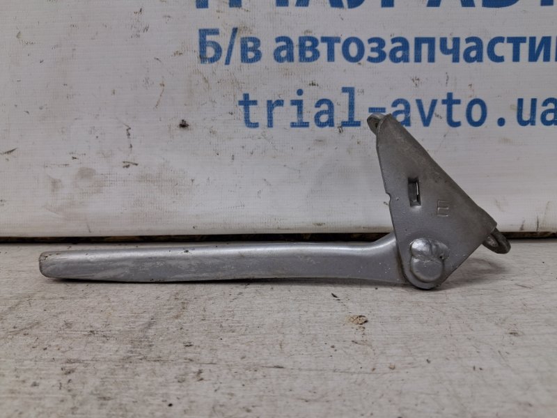 Петля капота правая Mitsubishi Outlander 2003-2006 cu 2.4 бензин 4G69 MB866526 Б/У