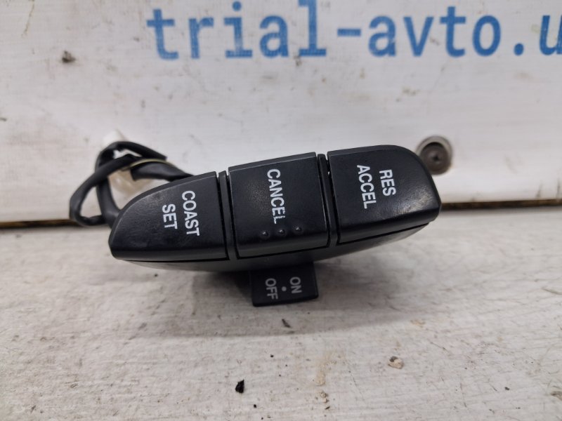 Кнопки руля Kia Sorento 2002-2011 BL 2.5 diesel D4CB 967003E360 Б/У