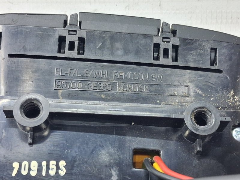 Кнопки руля Sorento 2002-2011 BL 2.5 diesel D4CB