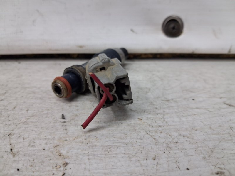 Форсунка топливная Outlander 2003-2006 cu 2.4 бензин 4G69