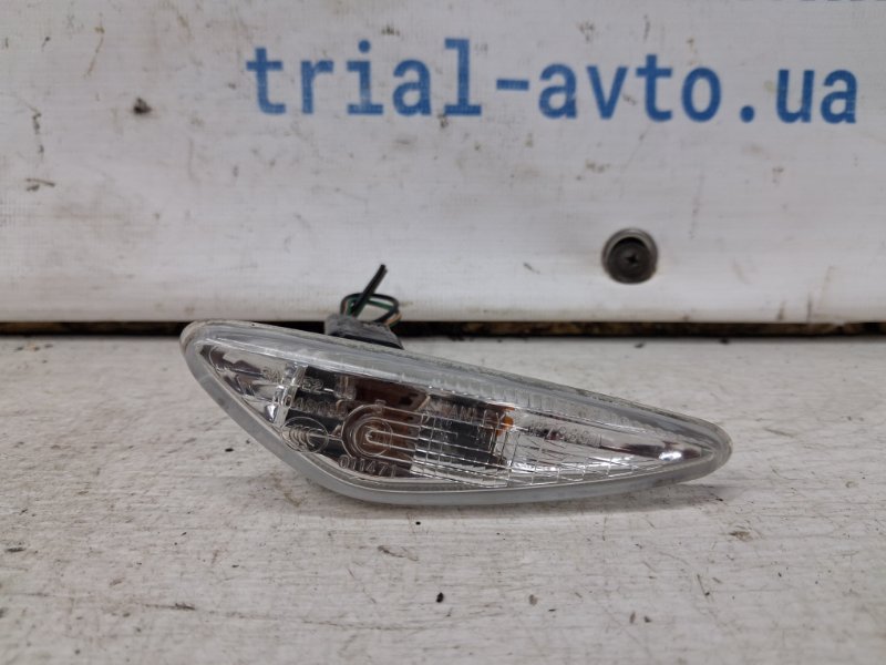 Повторитель поворотника левый Mazda 6 2007-2013 GH 2.5 бензин L5-VE GS1F51130C Б/У