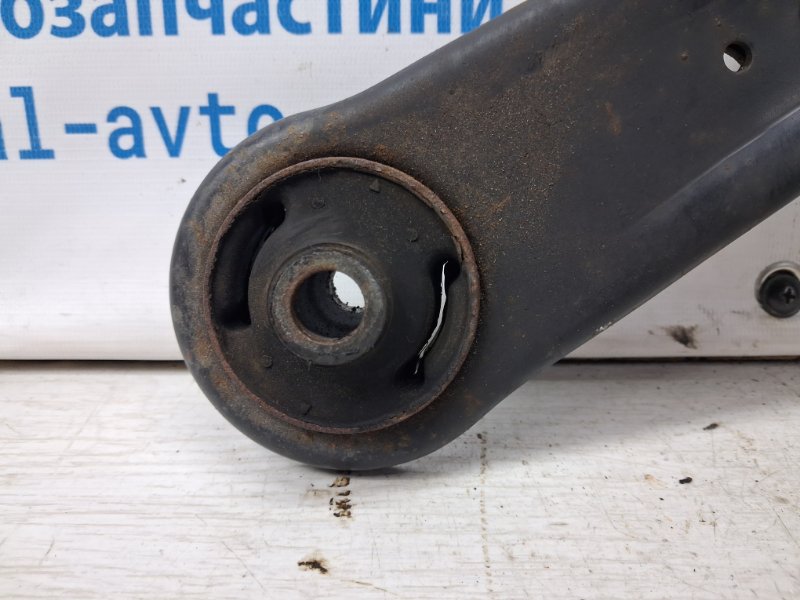 Рычаг правый Outlander 2007-2012 XL 2.4 бензин 4b12