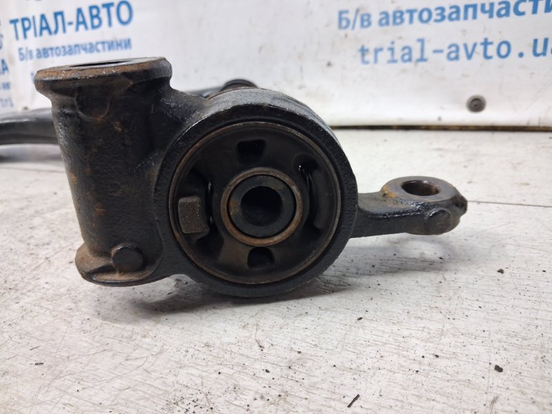 Рычаг левый 6 2012- GJ 2.2 diesel