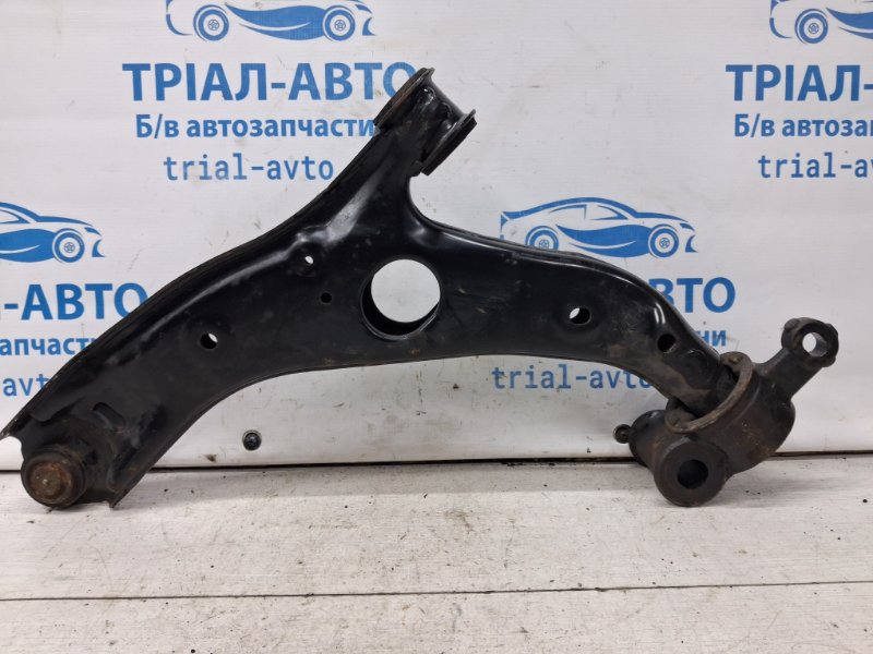 Рычаг правый 6 2012- GJ 2.2 diesel