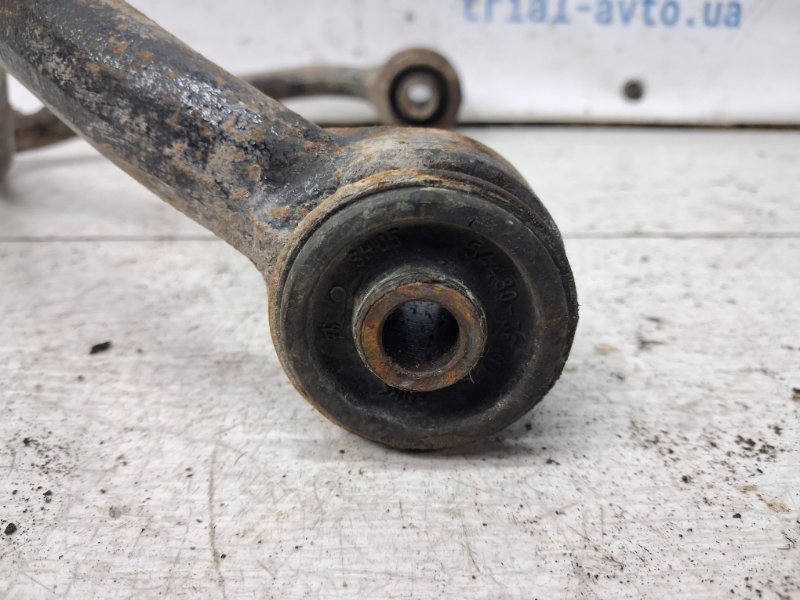 Рычаг передний верхний левый Kia Sorento BL 2.5 diesel D4CB