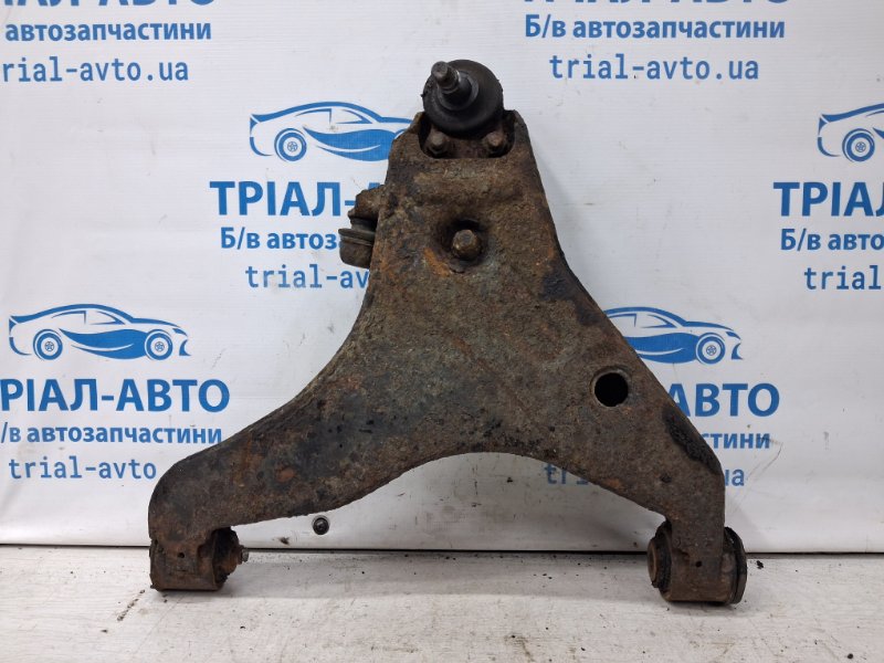 Рычаг передний нижний левый Mitsubishi L200 2006-2015 KB 2.5 Diesel 4D56 4013A087 Б/У