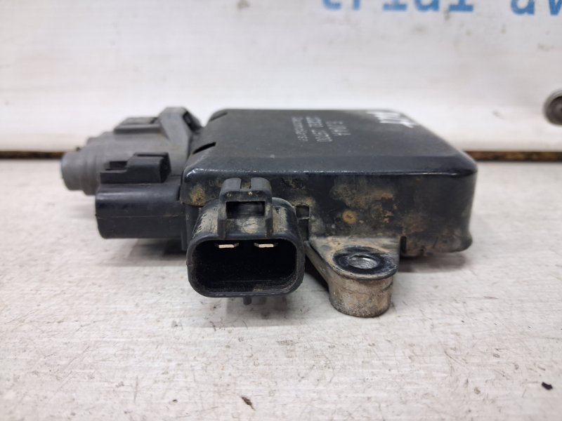 Блок управления вентиляторами Outlander 2003-2006 cu 2.4 бензин 4G69