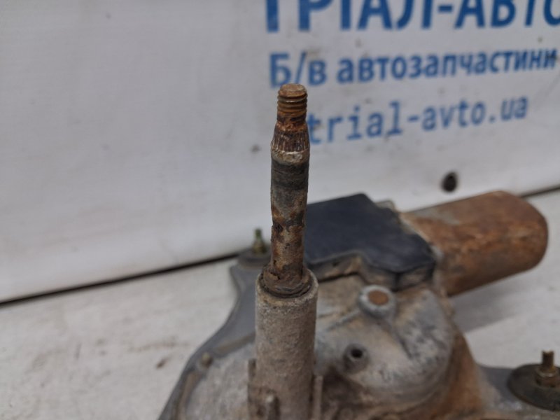 Мотор дворников Toyota Prado J120 3.0 Diesel 1KDFTV Мотор дворников Toyota Prado J120 3.0 Diesel 1KDFTV