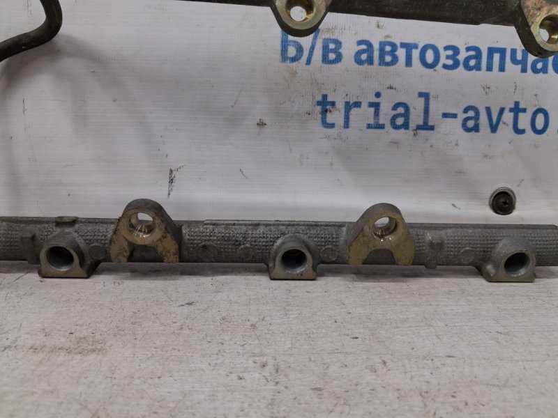 Топливная рампа Camry 2001-2006 XV30 3.0 Бензин 1MZFE