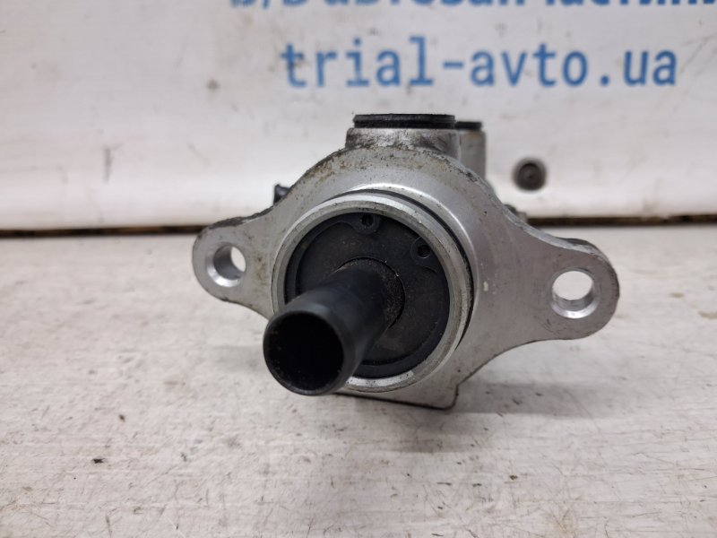 Тормозной цилиндр главный Hyundai IX35 LM 1.7 diesel D4FD