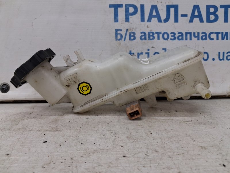 Бачок главного тормозного цилиндра SsangYong Korando 2010-2019 C200 2.0 diesel D20Dt 4854034100 Б/У