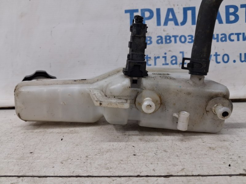 Бачок главного тормозного цилиндра IX35 2009-2015 LM 1.7 diesel D4FD