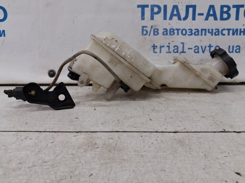 Бачок главного тормозного цилиндра Hyundai Santa fe 2012-2019 DM 2.2 diesel D4HB 585112W980 Б/У