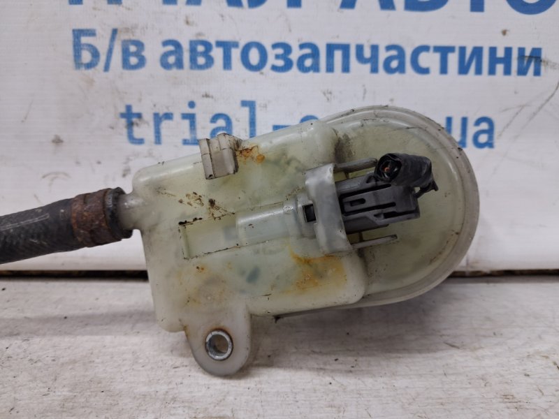 Бачок главного тормозного цилиндра Civic 2005-2012 FD 1.8 бензин R18A Бачок главного тормозного цилиндра Civic 2005-2012 FD 1.8 бензин R18A