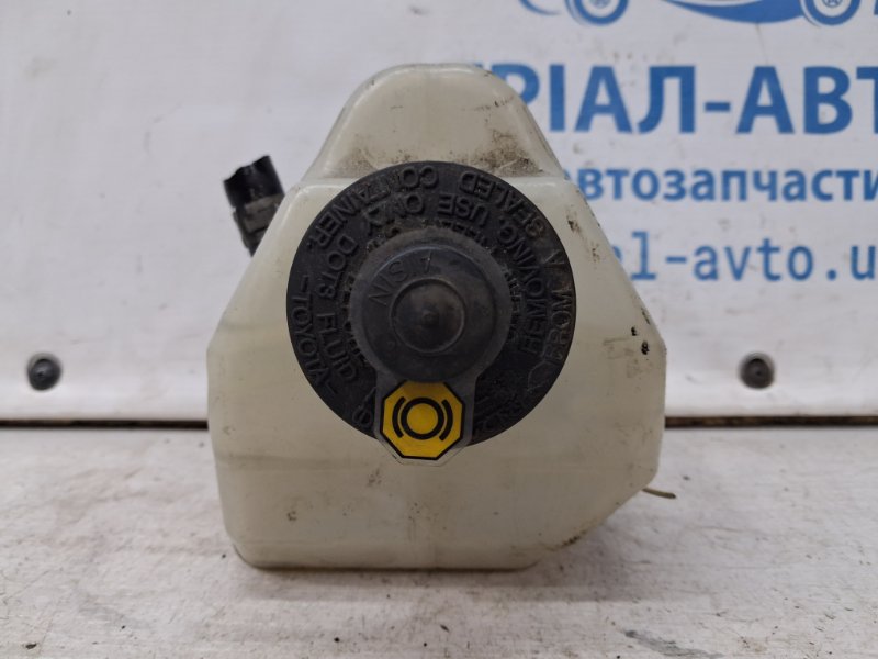 Бачок главного тормозного цилиндра Camry 2001-2006 XV30 3.0 Бензин 1MZFE