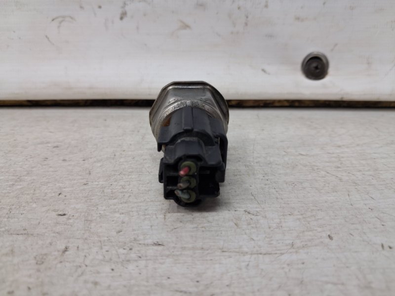 Датчик давления топлива в рейке Nissan Juke F15 1.6 turbo MR16DDT