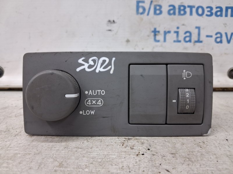 Кнопки управления Kia Sorento 2002-2011 BL 2.5 diesel D4CB 932503E700CY Б/У