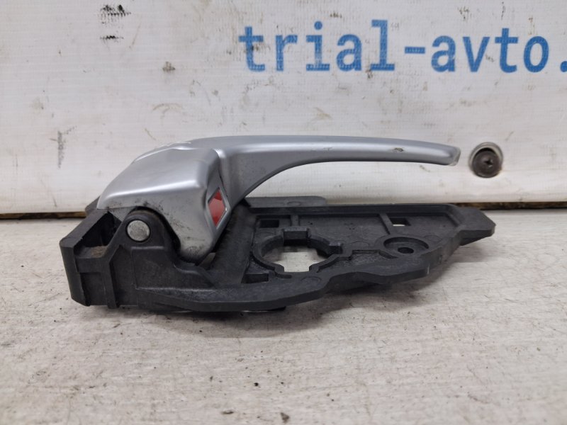 Ручка двери внутренняя правая IX35 2009-2015 LM 1.7 diesel D4FD