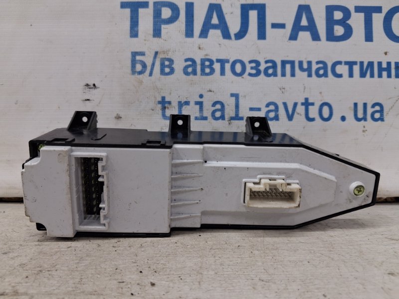 Кнопка стеклоподъемника Santa fe 2012-2019 DM 2.2 diesel D4HB