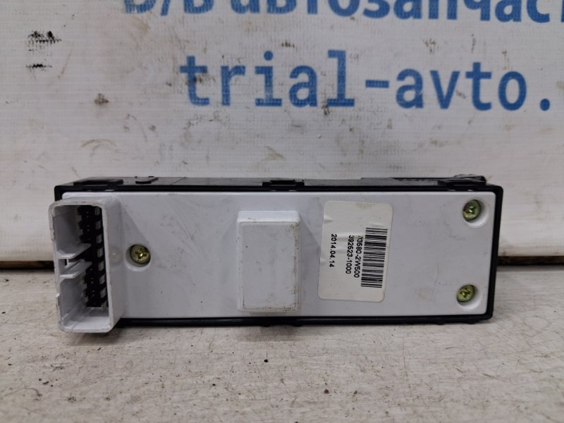 Кнопка стеклоподъемника Santa fe 2012-2019 DM 2.2 diesel D4HB