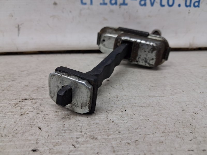 Ограничитель двери задний левый Hyundai IX35 LM 1.7 diesel D4FD