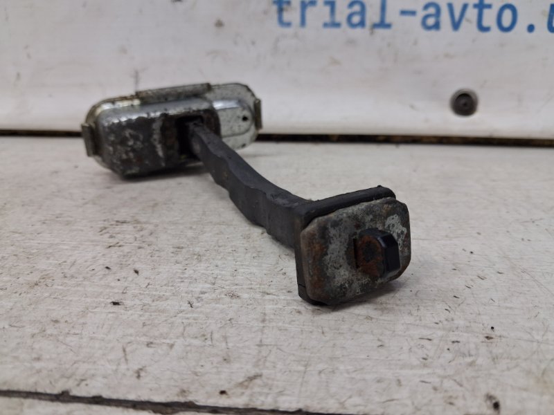 Ограничитель двери передний правый Hyundai IX35 LM 1.7 diesel D4FD