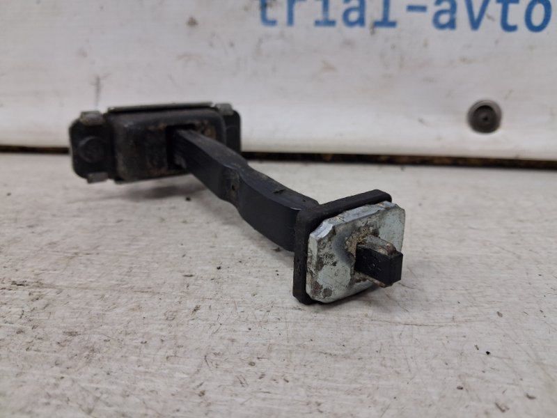 Ограничитель двери задний левый Hyundai Santa fe DM 2.2 diesel D4HB