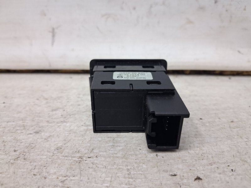 Кнопка подогрева 6 2007-2013 GH 2.5 бензин L5-VE