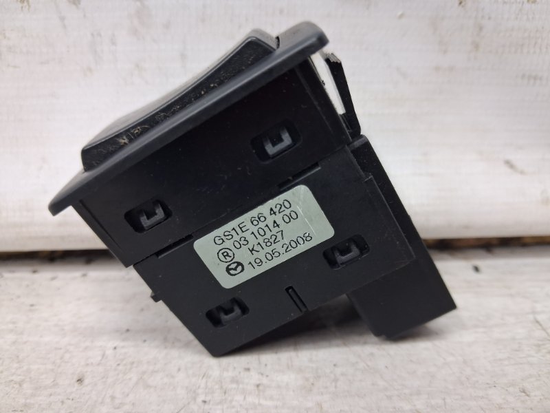 Кнопка подогрева Mazda 6 GH 2.5 бензин L5-VE