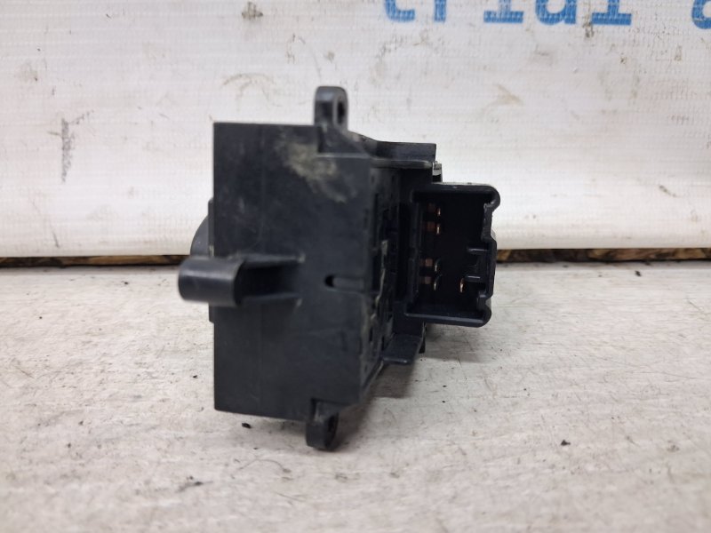 Кнопка стеклоподъемника Civic 2005-2012 FD 1.8 бензин R18A