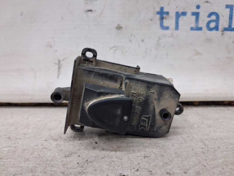 Кнопка стеклоподъемника Honda Civic 2005-2012 FD 1.8 бензин R18A 35760SNAJ53ZA Б/У