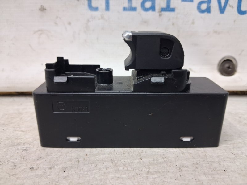 Кнопка стеклоподъемника Mazda 6 GJ 2.2 diesel