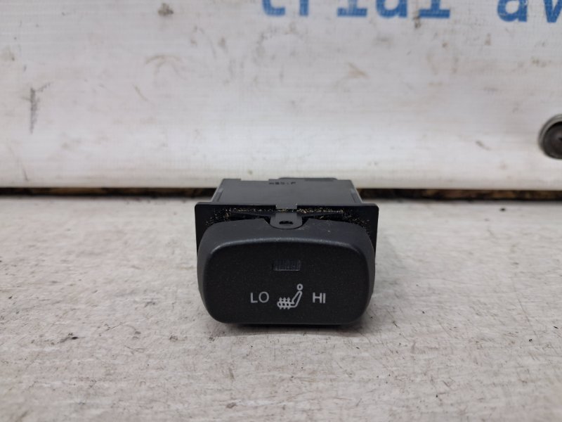 Кнопка подогрева SsangYong Korando 2010-2019 C200 2.0 diesel D20Dt 8521034000HDV Б/У