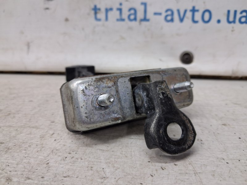 Ограничитель двери передний правый 6 2007-2013 GH 2.5 бензин L5-VE