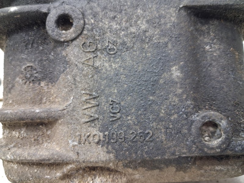 Подушка ДВС правая Caddy 2003-2015 2k 1.9 diesel BJB