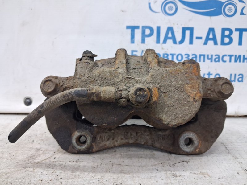 Суппорт передний левый Kia Sorento BL 2.5 diesel D4CB