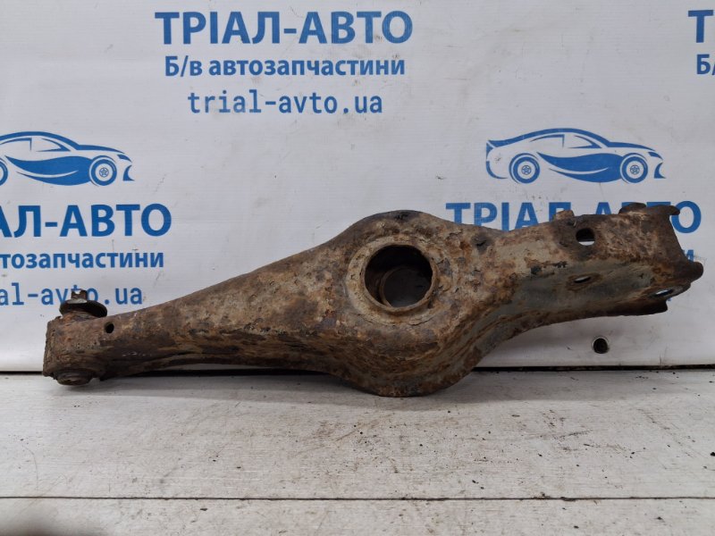 Рычаг задней подвески нижний поперечный (под пружину) Suzuki Grand Vitara 2005-2016 JT 2.7 бензин H27A 4620565J00 Б/У