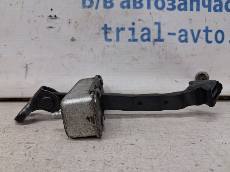 Ограничитель двери задний правый Mazda 6 2012- GJ 2.2 diesel GHP9-72-270A Б/У