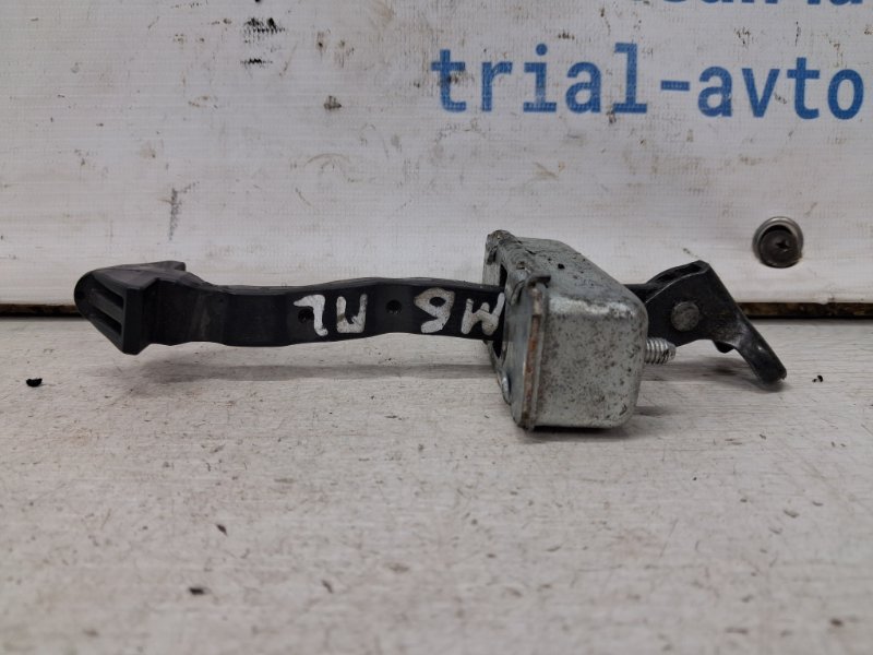 Ограничитель двери передний левый Mazda 6 2012- GJ 2.2 diesel GHP9-58-270 Б/У