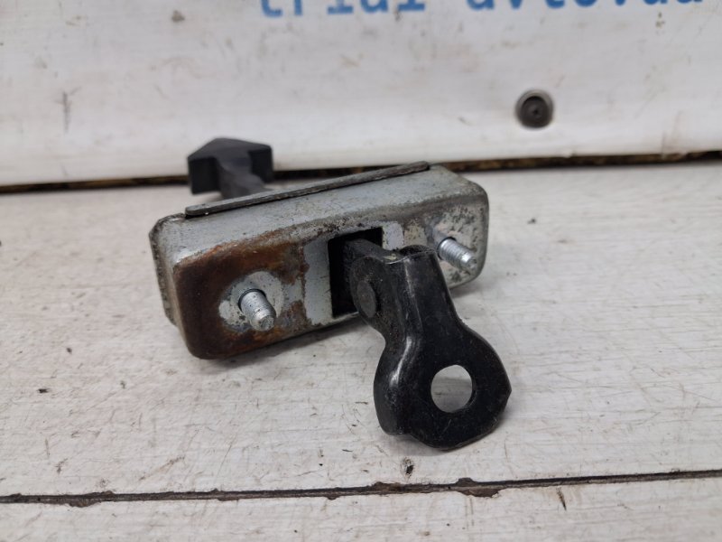 Ограничитель двери задний левый 6 2012- GJ 2.2 diesel