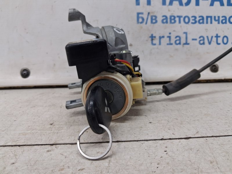 Замок зажигания Outlander 2003-2006 cu 2.4 бензин 4G69