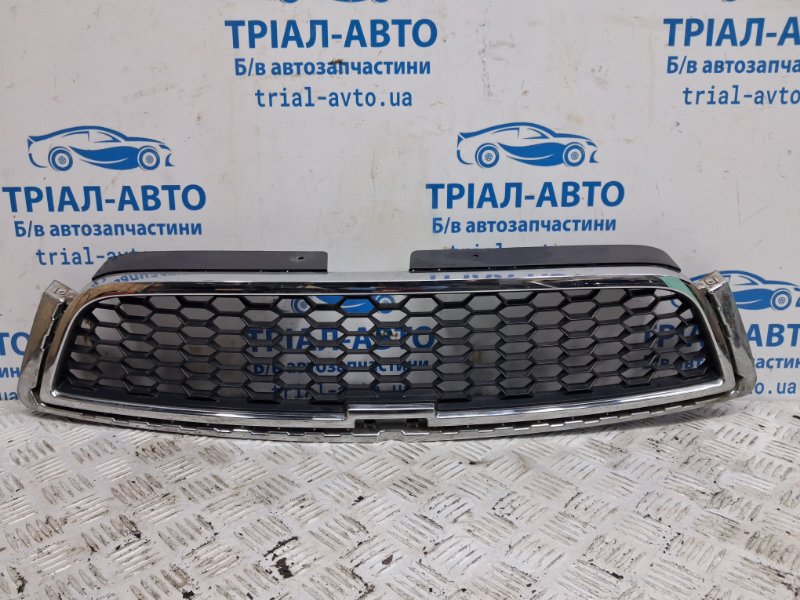 Решетка радиатора Chevrolet Captiva 2006-2018 C140 2.2 diesel Z22D1 96945168 Б/У