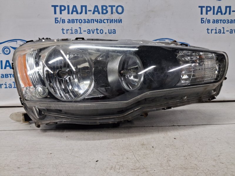Запчасть фара правая галоген Mitsubishi Lancer 2007-2017 10 1.5 бензин 4a91 8301B260 Б/У Фара правая галоген Mitsubishi Lancer 2007-2017 10 1.5 бензин 4a91 8301B260 Б/У