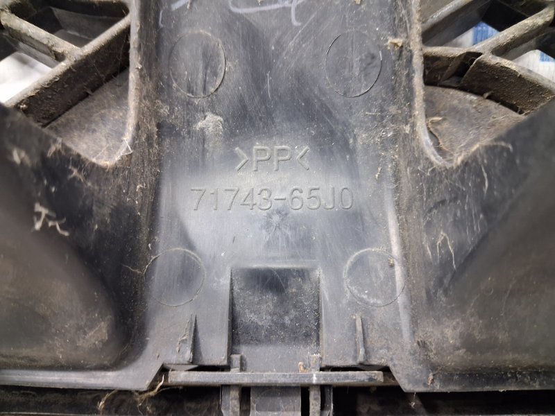 Решетка радиатора Grand Vitara 2005-2016 JT 2.0 Бензин J20A