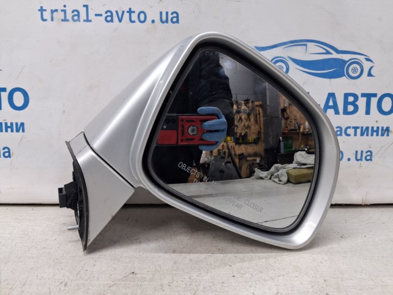 Зеркало правое Chevrolet Captiva 2006-2018 C140 2.2 diesel Z22D1 20911998 Б/У