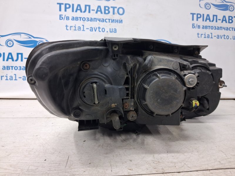 Фара левая Santa fe 2005-2012 CM 2.2 diesel D4HB